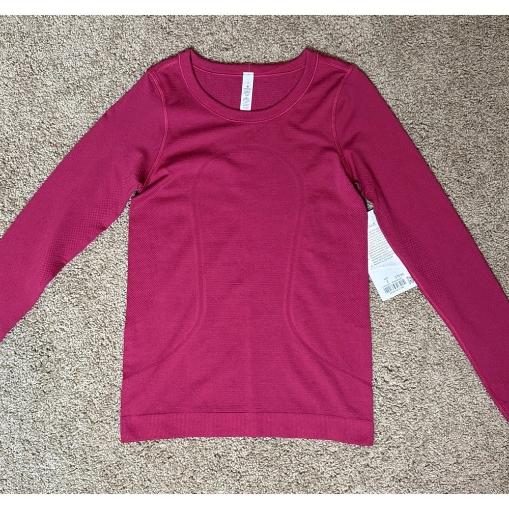 Lululemon Size 2 Swiftly Tech Long Sleeve Shirt Ruby Red Relaxed Fit Hip Length